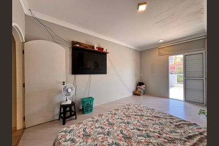 Casa para alugar com 220m², 4 quartos e 2 vagasSuíte master