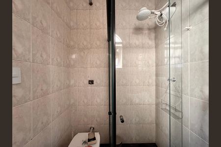 Casa para alugar com 220m², 4 quartos e 2 vagasBanheiro suíte 2