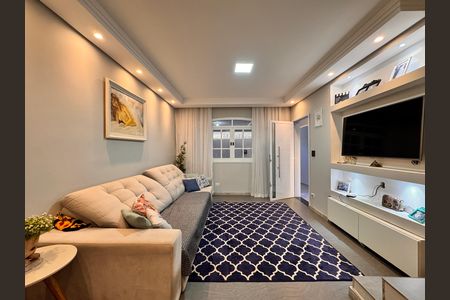 Casa para alugar com 220m², 4 quartos e 2 vagasSala
