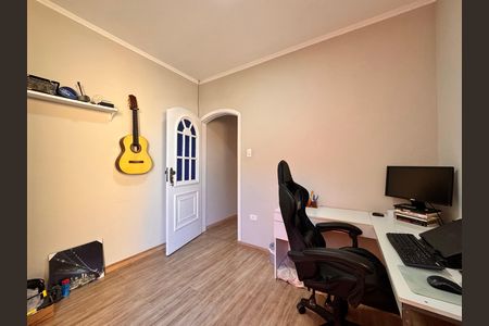 Casa para alugar com 220m², 4 quartos e 2 vagasQuarto 3