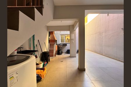 Casa para alugar com 220m², 4 quartos e 2 vagasLavanderia