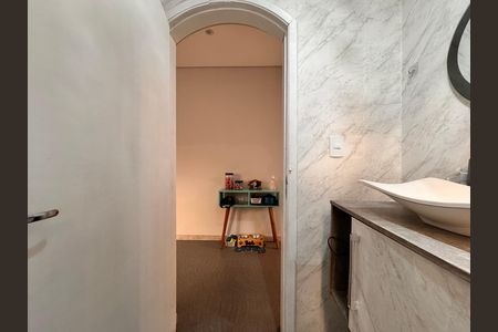 Casa para alugar com 220m², 4 quartos e 2 vagasLavabo