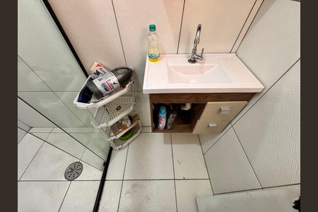 Casa para alugar com 220m², 4 quartos e 2 vagasBanheiro suíte 1