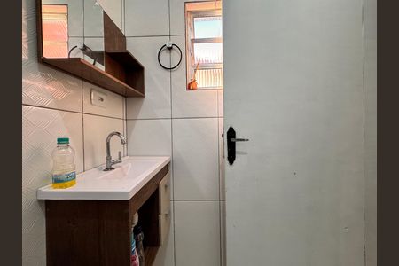 Casa para alugar com 220m², 4 quartos e 2 vagasBanheiro suíte 1