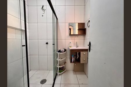 Casa para alugar com 220m², 4 quartos e 2 vagasBanheiro suíte 1