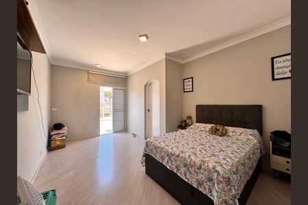 Casa para alugar com 220m², 4 quartos e 2 vagasSuíte master