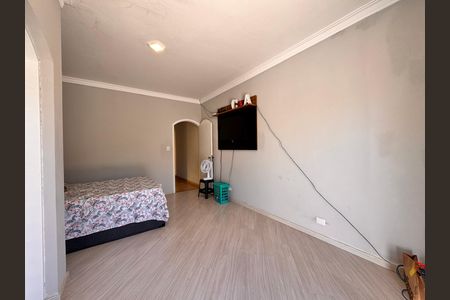 Casa para alugar com 220m², 4 quartos e 2 vagasSuíte master
