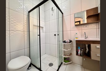 Casa para alugar com 220m², 4 quartos e 2 vagasBanheiro suíte 1