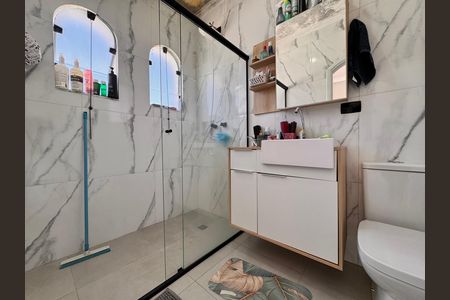 Casa para alugar com 220m², 4 quartos e 2 vagasBanheiro suíte master
