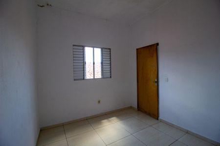 Casa para alugar com 32m², 1 quarto e 1 vagaQuarto