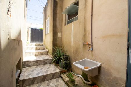 Casa para alugar com 32m², 1 quarto e 1 vagaÁrea de Serviço