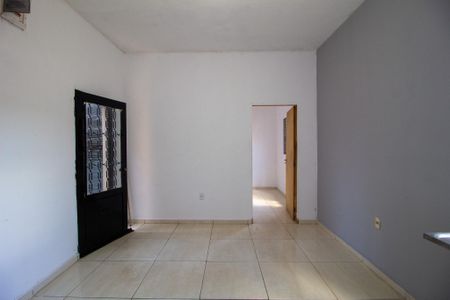 Casa para alugar com 32m², 1 quarto e 1 vagaSala