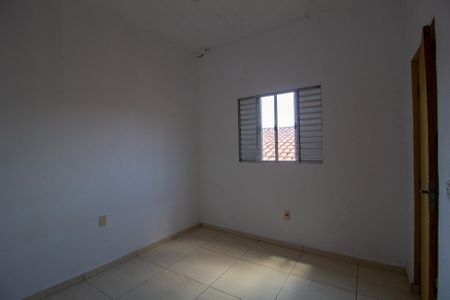Casa para alugar com 32m², 1 quarto e 1 vagaQuarto