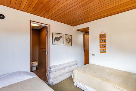 Casa à venda com 227m², 4 quartos e 2 vagasSuite 03