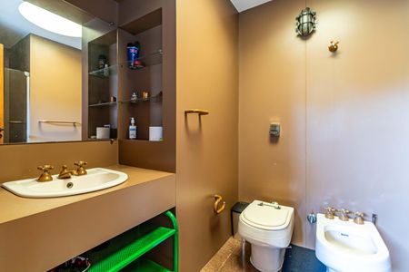 Casa à venda com 227m², 4 quartos e 2 vagasBanheiro da Suíte 3