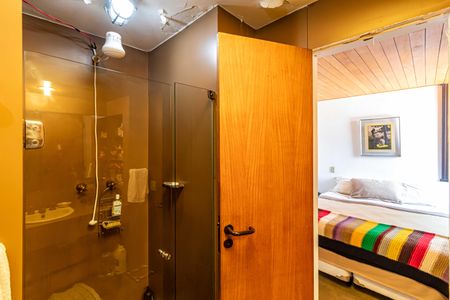 Casa à venda com 227m², 4 quartos e 2 vagasBanheiro da Suíte