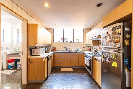 Casa à venda com 227m², 4 quartos e 2 vagasCozinha