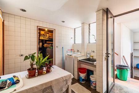 Casa à venda com 227m², 4 quartos e 2 vagasLavanderia