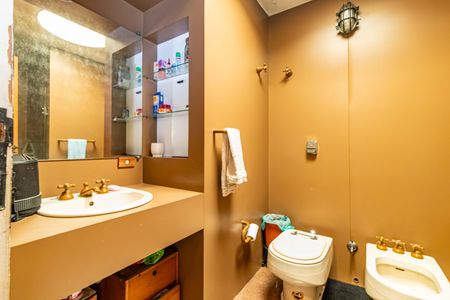 Casa à venda com 227m², 4 quartos e 2 vagasBanheiro da Suíte 2