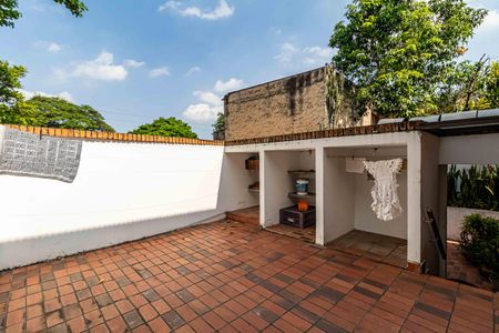 Casa à venda com 227m², 4 quartos e 2 vagasQuintal