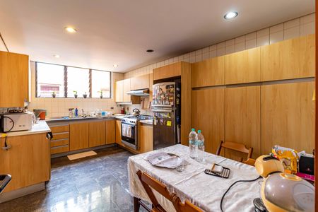 Casa à venda com 227m², 4 quartos e 2 vagasCozinha