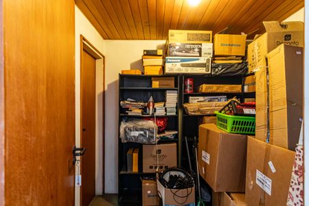 Casa à venda com 227m², 4 quartos e 2 vagasQuarto de serviço