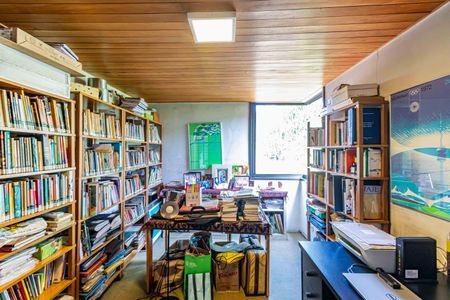 Casa à venda com 227m², 4 quartos e 2 vagasQuarto