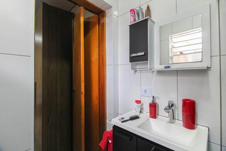 Casa à venda com 97m², 2 quartos e 1 vaga Casa à venda com 97m², 2 quartos e 1 vagaBanheiro da Suíte