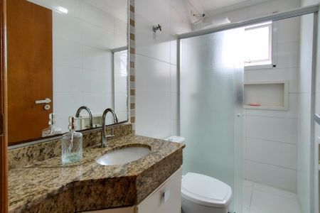 Apartamento para alugar com 86m², 2 quartos e 1 vaga Apartamento para alugar com 86m², 2 quartos e 1 vagaBanheiro da Suíte
