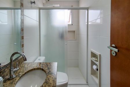 Apartamento para alugar com 86m², 2 quartos e 1 vaga Apartamento para alugar com 86m², 2 quartos e 1 vagaBanheiro da Suíte