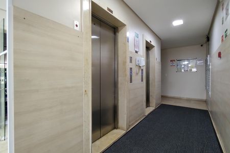 Apartamento para alugar com 86m², 2 quartos e 1 vaga Apartamento para alugar com 86m², 2 quartos e 1 vagaHall social