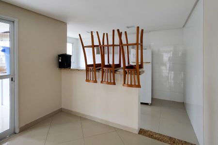 Apartamento para alugar com 86m², 2 quartos e 1 vaga Apartamento para alugar com 86m², 2 quartos e 1 vagaÁrea comum - Salão de festas