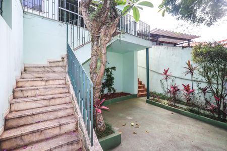 Casa à venda com 215m², 4 quartos e 2 vagasFachada Interna
