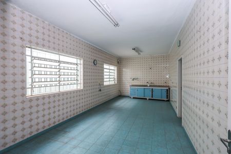 Casa à venda com 215m², 4 quartos e 2 vagasv