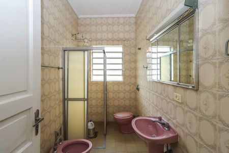 Casa à venda com 215m², 4 quartos e 2 vagasBanheiro 1