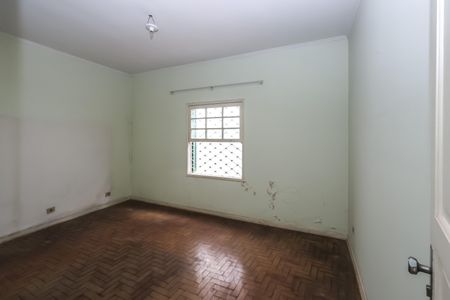 Casa à venda com 215m², 4 quartos e 2 vagasQuarto 1