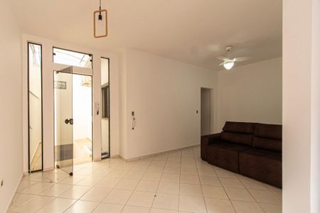 Casa para alugar com 55m², 1 quarto e 1 vaga Casa para alugar com 55m², 1 quarto e 1 vagaSala