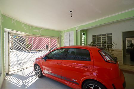 Casa à venda com 237m², 3 quartos e 3 vagas Casa à venda com 237m², 3 quartos e 3 vagasGaragem