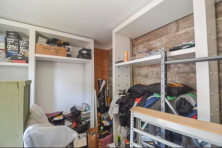 Casa à venda com 237m², 3 quartos e 3 vagas Casa à venda com 237m², 3 quartos e 3 vagasQuarto 2