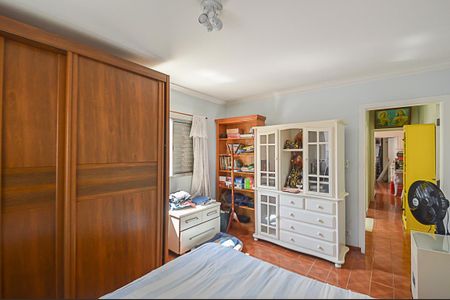 Casa à venda com 237m², 3 quartos e 3 vagas Casa à venda com 237m², 3 quartos e 3 vagasQuarto 1