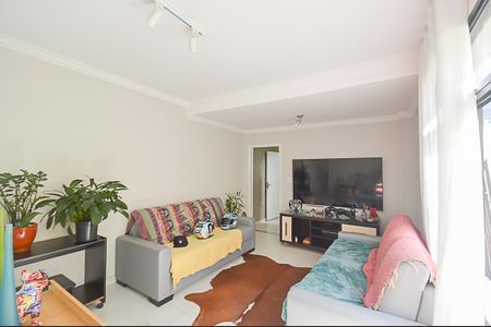 Casa à venda com 237m², 3 quartos e 3 vagas Casa à venda com 237m², 3 quartos e 3 vagasSala