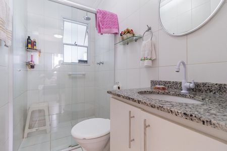 Apartamento para alugar com 75m², 2 quartos e 1 vaga Apartamento para alugar com 75m², 2 quartos e 1 vagaBanheiro