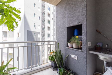 Apartamento para alugar com 75m², 2 quartos e 1 vaga Apartamento para alugar com 75m², 2 quartos e 1 vagaSacada