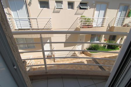 Casa à venda com 113m², 3 quartos e 2 vagasQuarto 2 / sacada