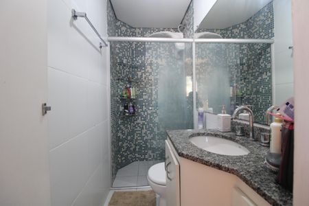 Banheiro da suíte de casa à venda com 3 quartos, 113m² em Vila Campo Grande, São Paulo