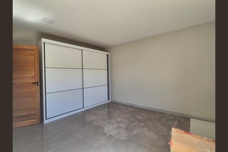 Casa de condomínio à venda com 204m², 2 quartos e 2 vagasSuite