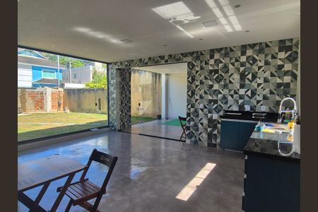 Casa de condomínio à venda com 204m², 2 quartos e 2 vagasCozinha