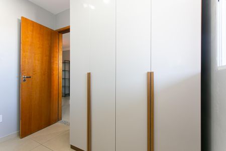 Apartamento à venda com 48m², 2 quartos e 1 vagaQuarto 2