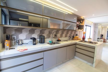 Casa à venda com 180m², 3 quartos e 2 vagasCozinha