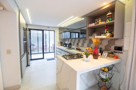 Casa à venda com 180m², 3 quartos e 2 vagasCozinha